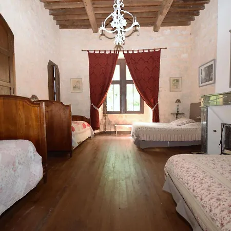 Rustic Chateau With Pool And Views Near Agen *